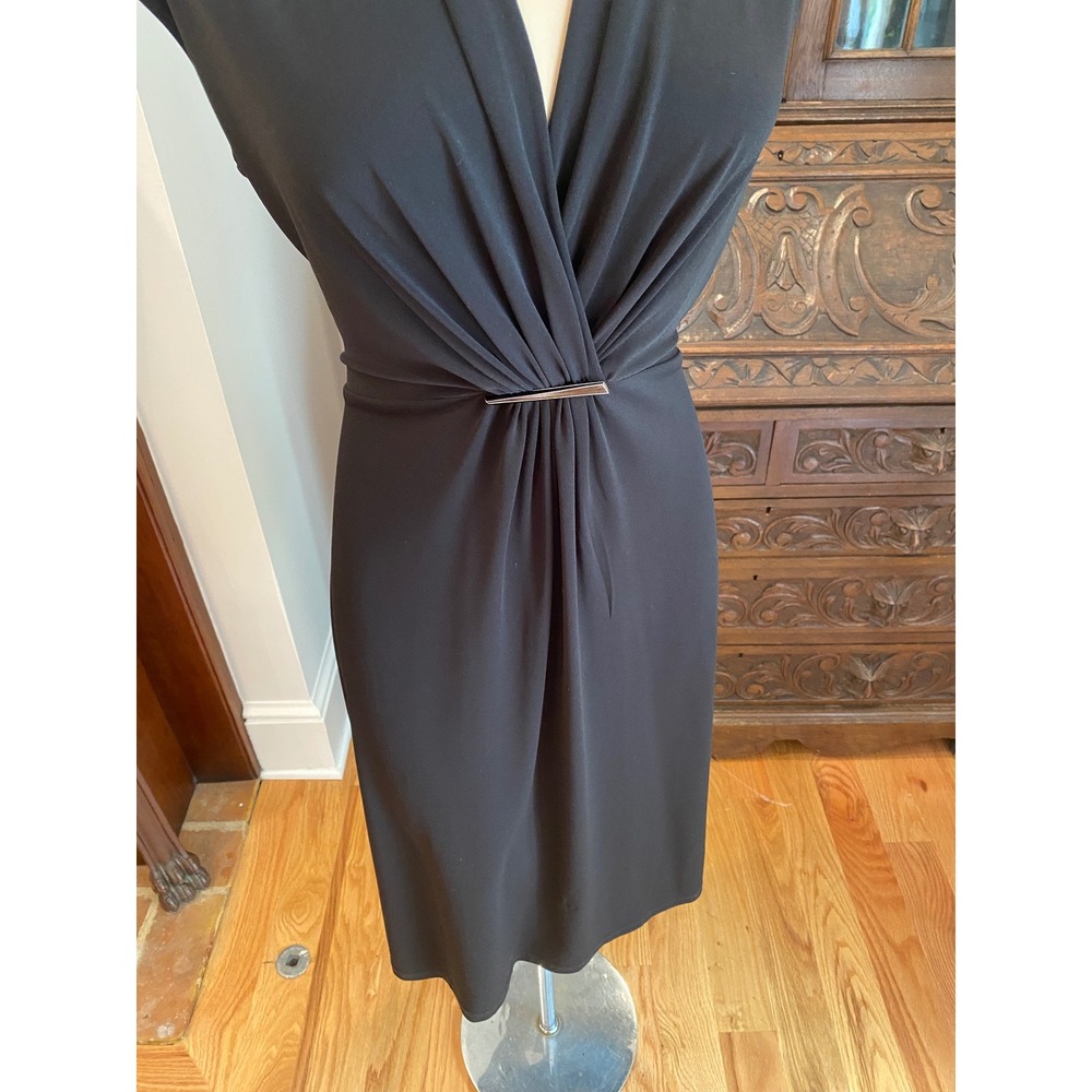 Chico's Black V-Neck Sheath Dress‎ Silver Bar Gathered Waist Size 1 Medium - Picture 4 of 11